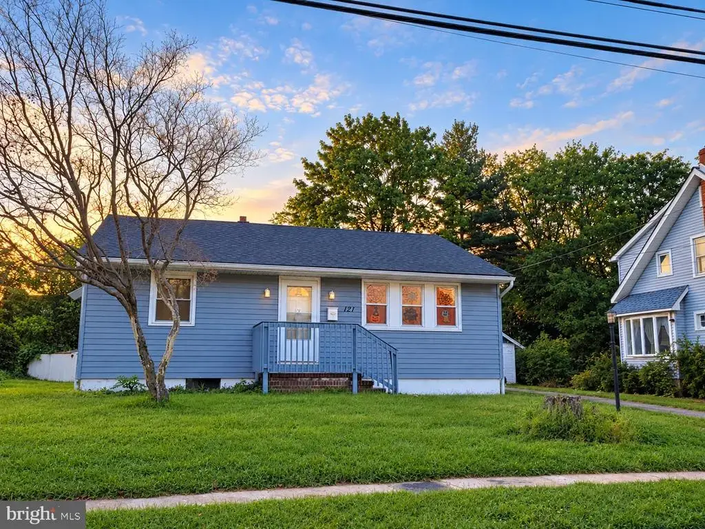 121 S Jackson St, WOODBURY