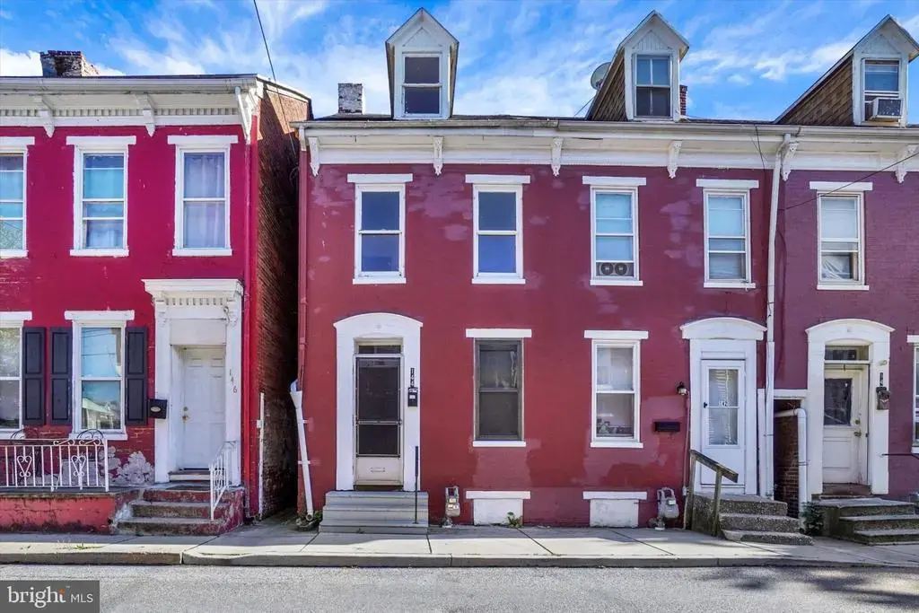 144 E Maple St, YORK