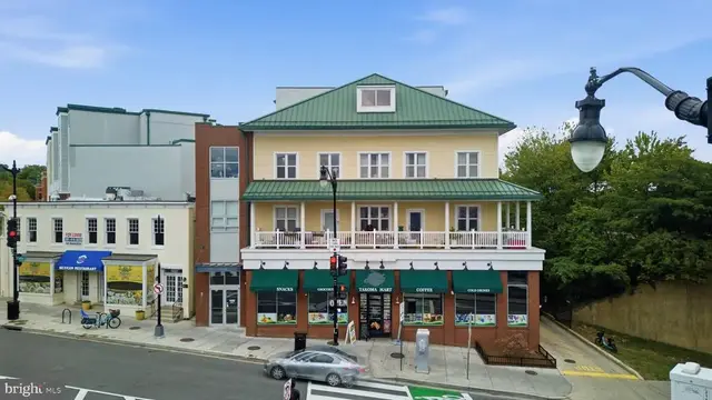 343 Cedar St Nw #311, Washington