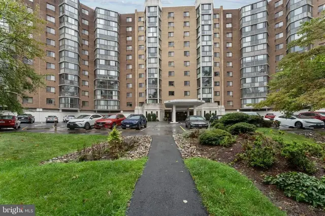 15101 Interlachen Dr #1-401, Silver Spring