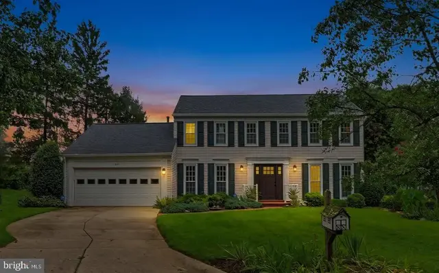 9117 Willow Pond Ln, Rockville