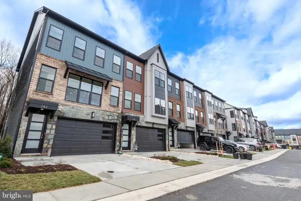 282 Alluvium Dr, LAUREL