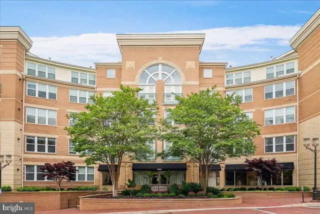 12000 Market St #243, Reston