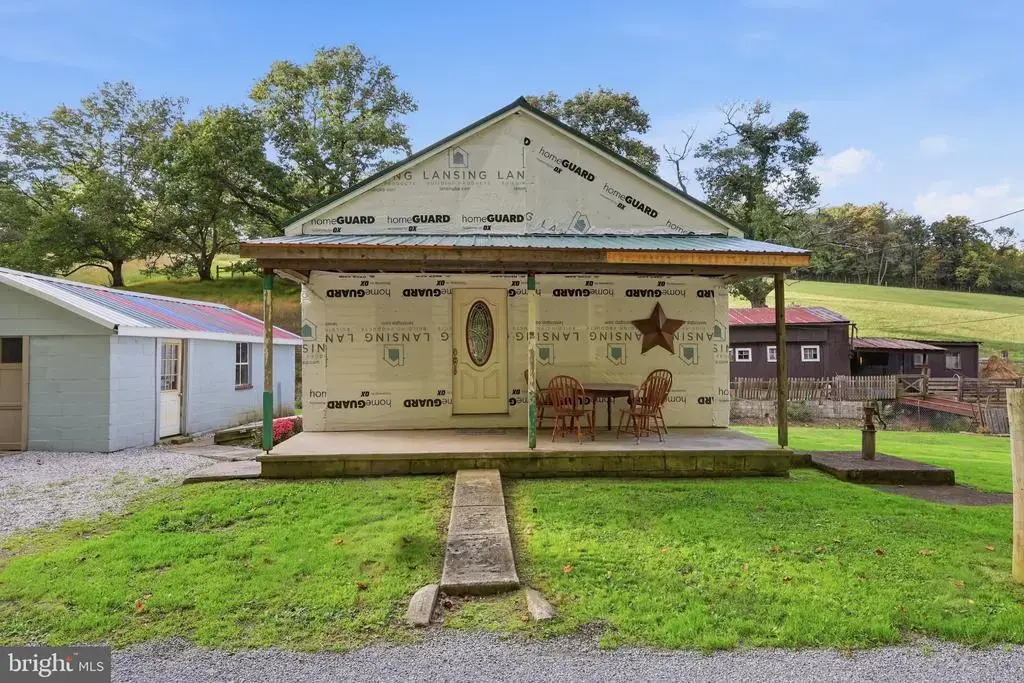 1084 Green Springs Rd, HANOVER