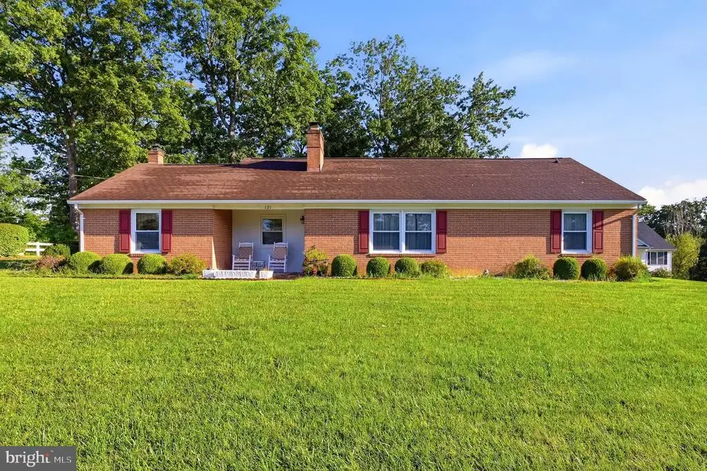 121 Elmwood Rd, WINCHESTER