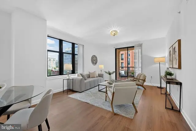 400 Massachusetts Ave Nw #711, Washington