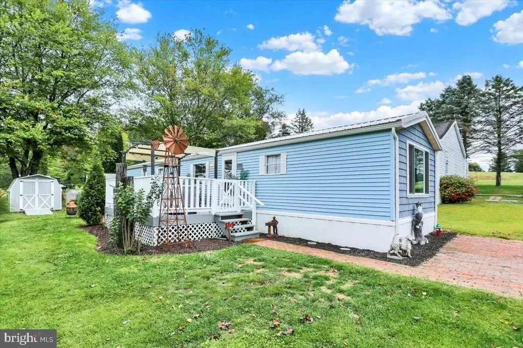 209 Memory Ln, HAMBURG