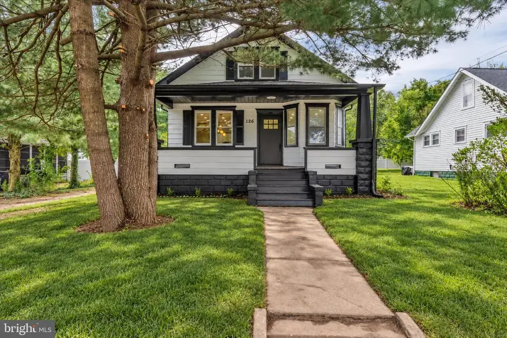 126 Kings Hwy, CLARKSBORO