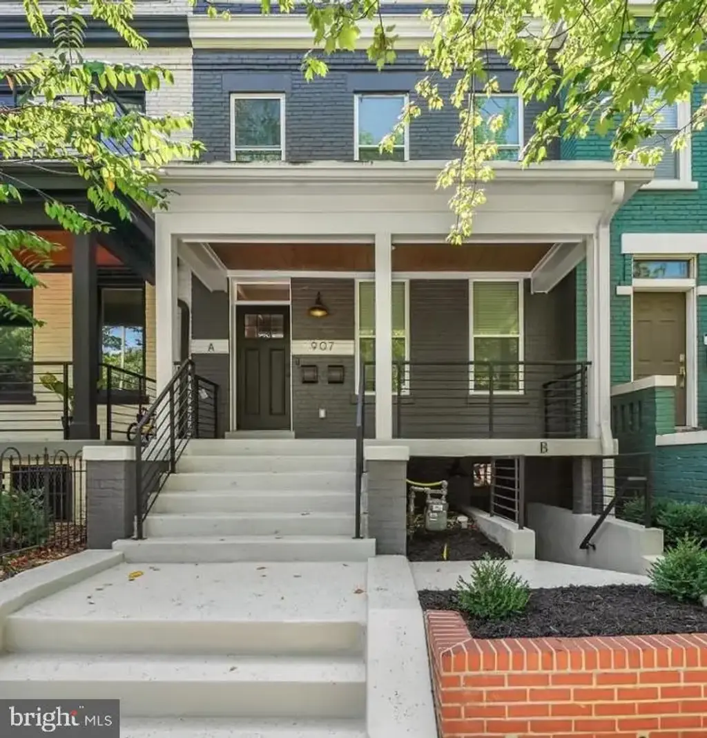 907 L St Ne, WASHINGTON