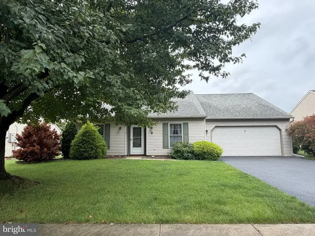9 Lakeview Dr, MYERSTOWN