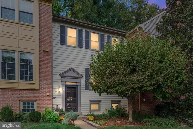 2850 Kelly Sq, Vienna