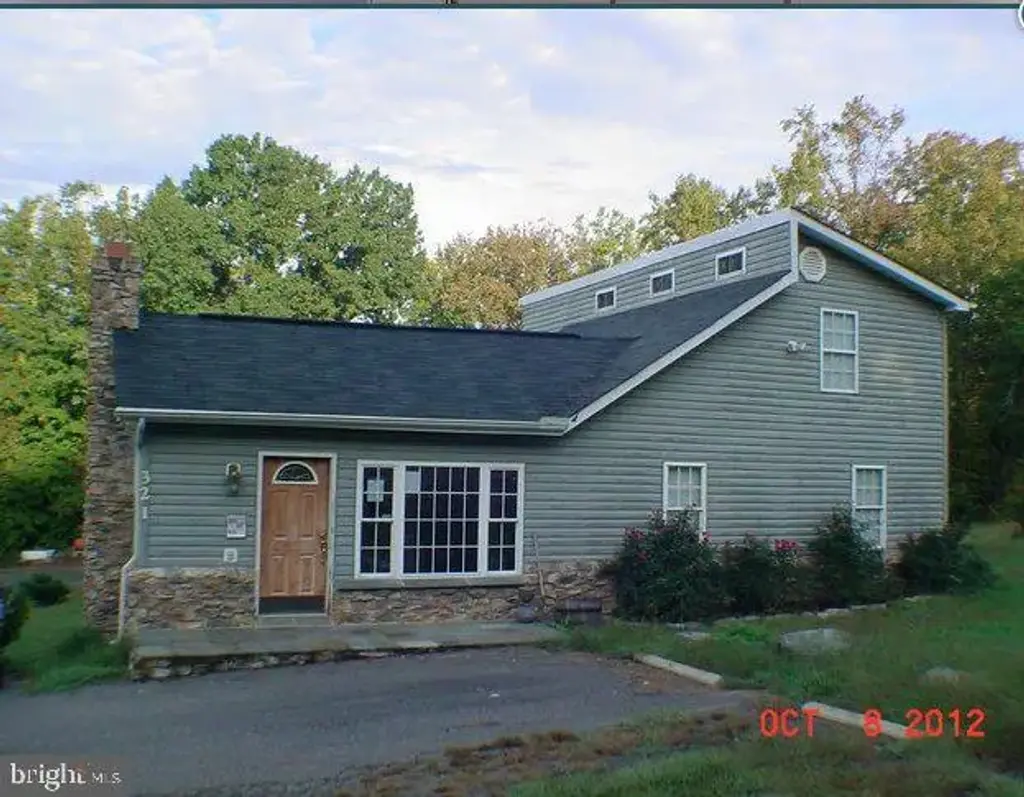 321 Cambridge St, FREDERICKSBURG