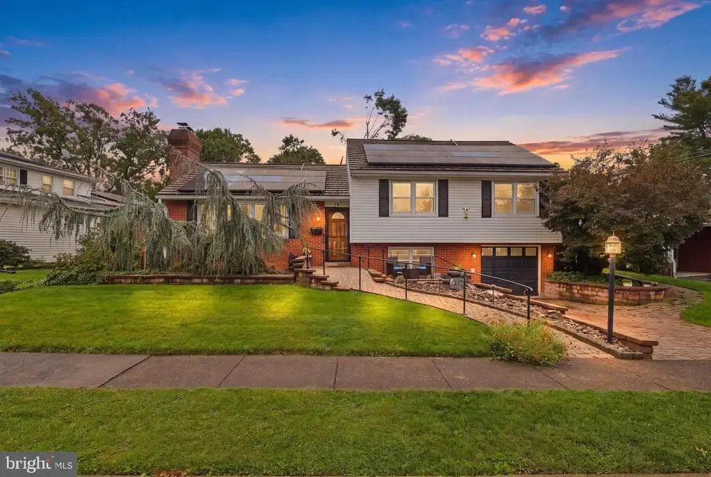 11 Citadel Dr, CAMP HILL