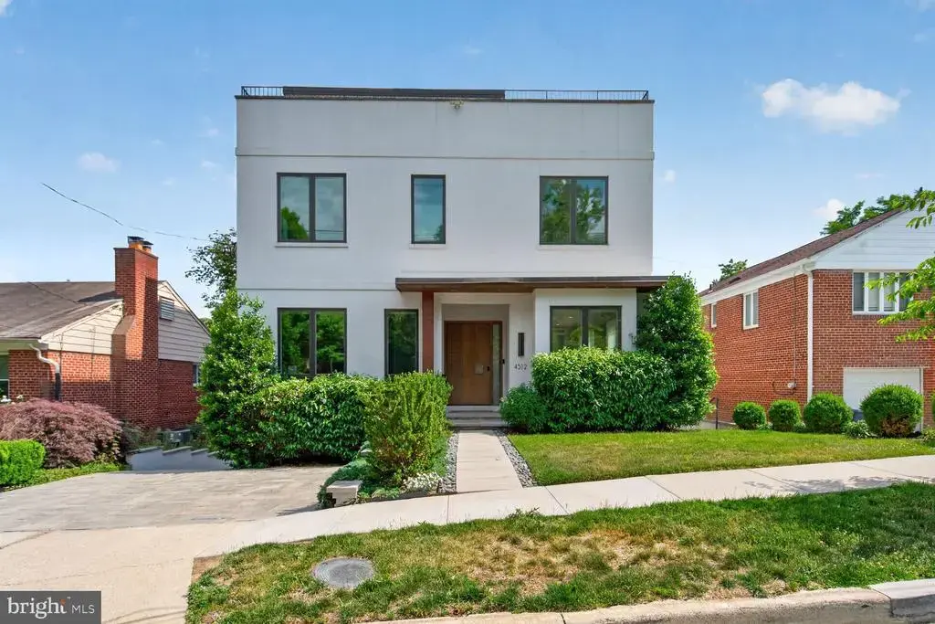 4512 Salem Ln Nw, WASHINGTON