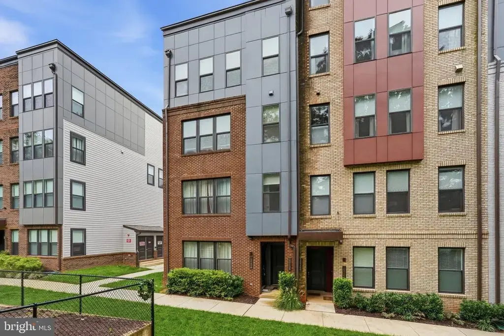 12138 Loblolly Dr #30, FAIRFAX