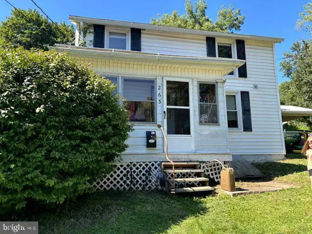 263 Standing Stone Ave, HUNTINGDON