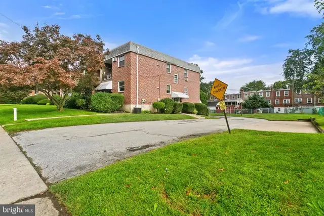 466 Rively Ave, Collingdale