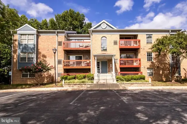 6 Cedar Valley Pl #302, Essex