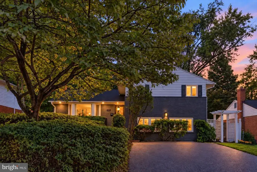 5910 Greentree Rd, BETHESDA