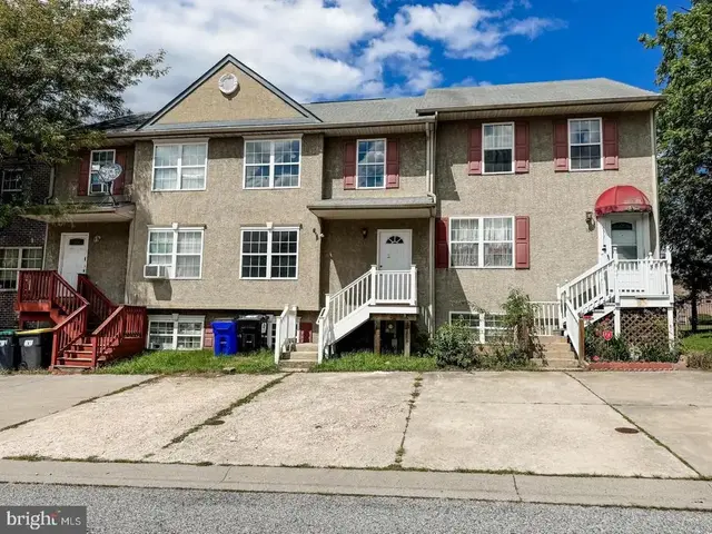 13 Freedom Ct, New Castle