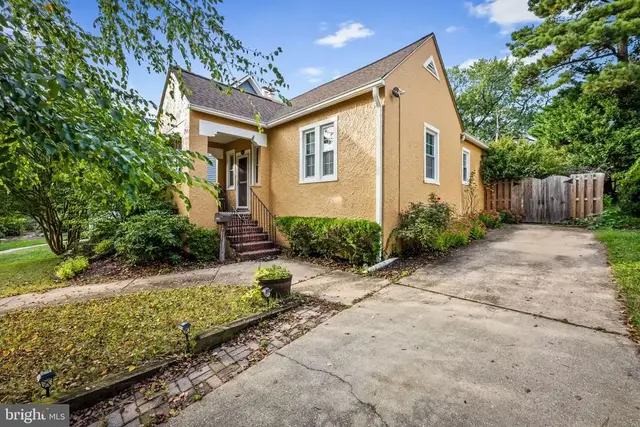 608 Anneslie Rd, Baltimore