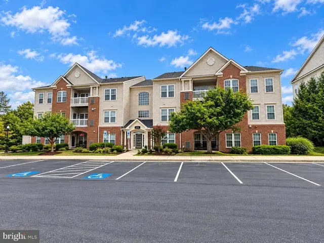 8135 Cyprus Cedar Ln #g, Ellicott City