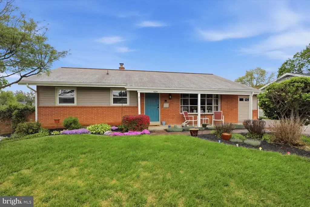 6271 Jeanette Dr, EAST PETERSBURG