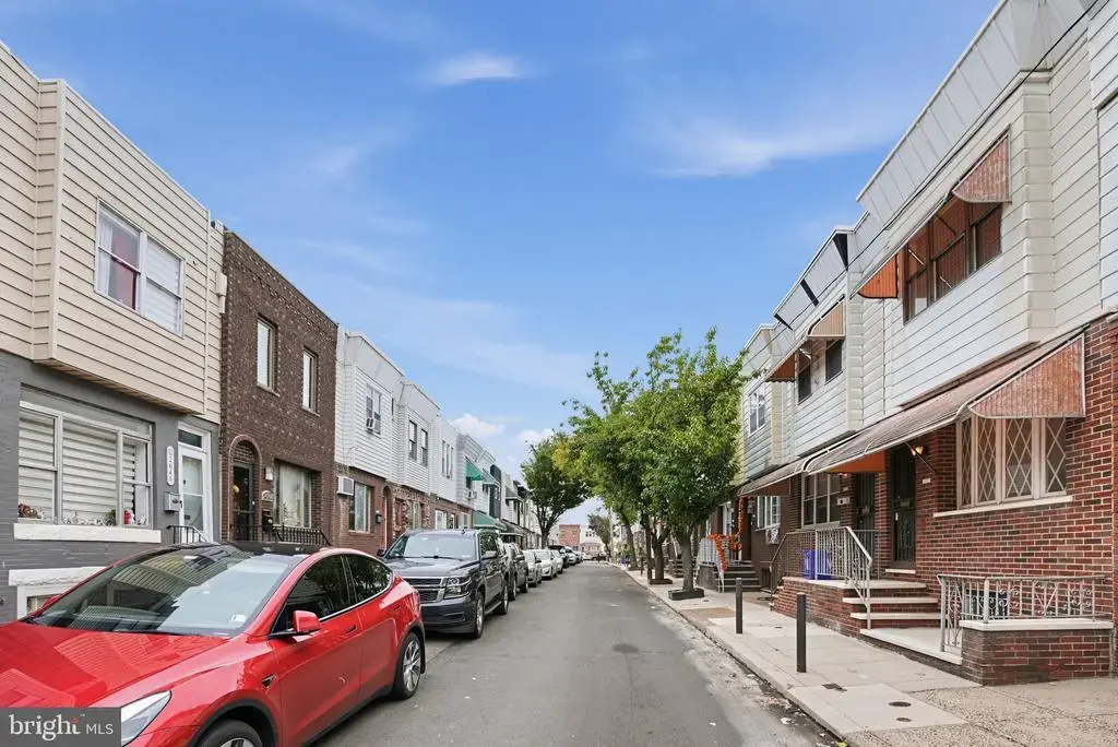 2647 S Hutchinson St, PHILADELPHIA