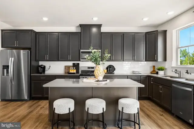 13 Karpovich Aly, Bridgeport