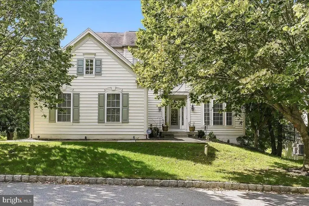 8 Ridings Way, WEST CHESTER