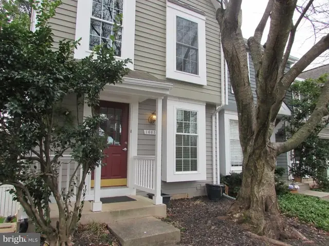 1663 Poplar Grove Dr, Reston