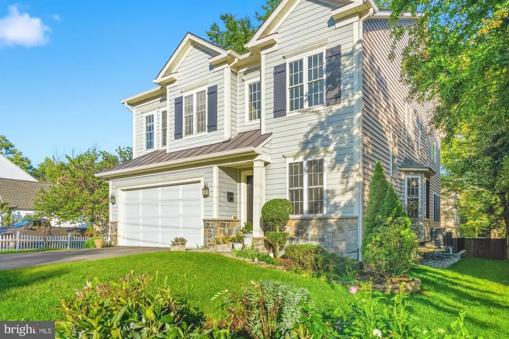 8115 Yorktown Dr, ALEXANDRIA