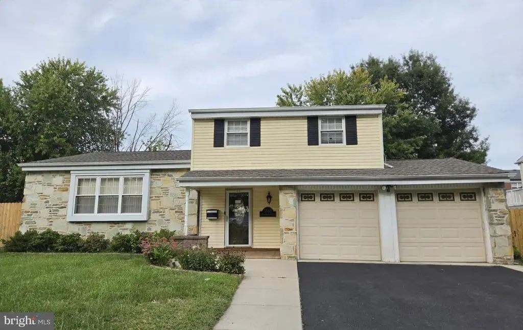 1869 Brookwood Dr, BENSALEM