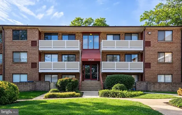 6435 Richmond Hwy #301, Alexandria