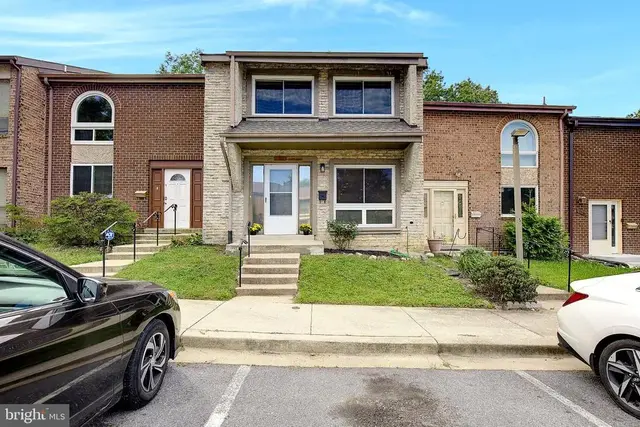 8113 Bird Ln, Greenbelt