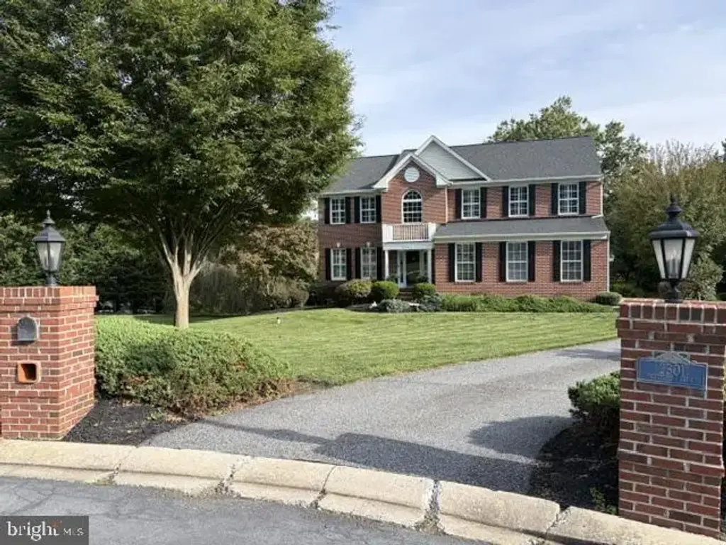 2301 Thetford Ct, FALLSTON