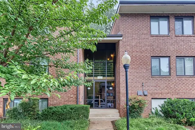 1523-2a Northgate Sq, Reston