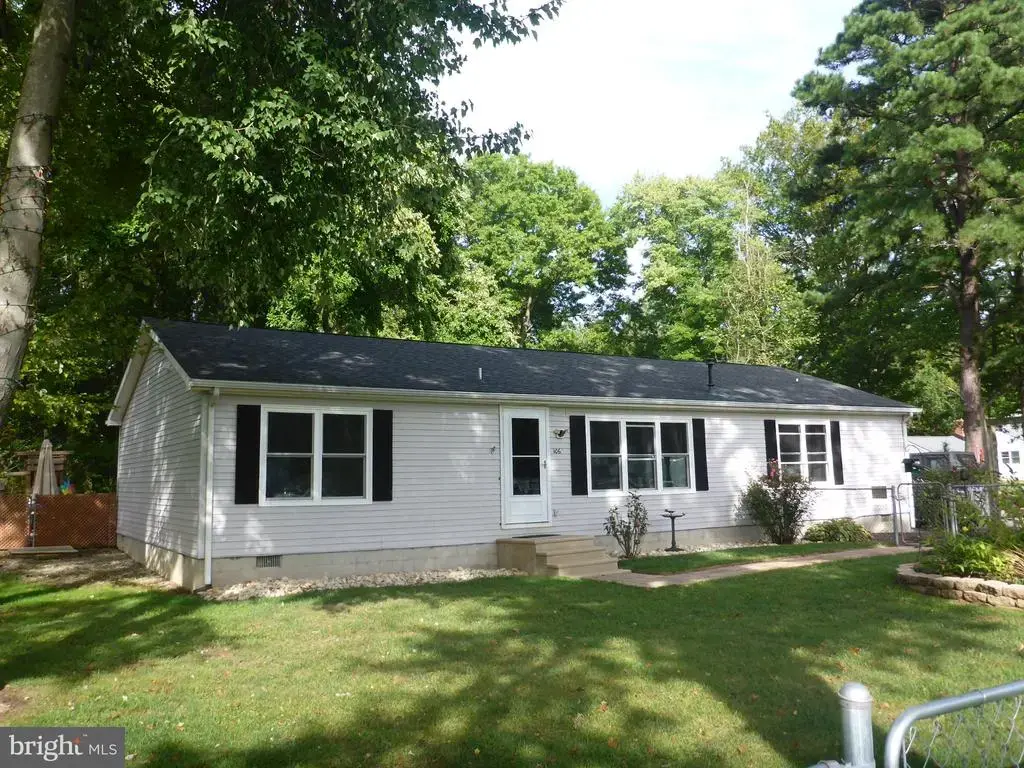 106 Edgewater Ave, NORTH EAST