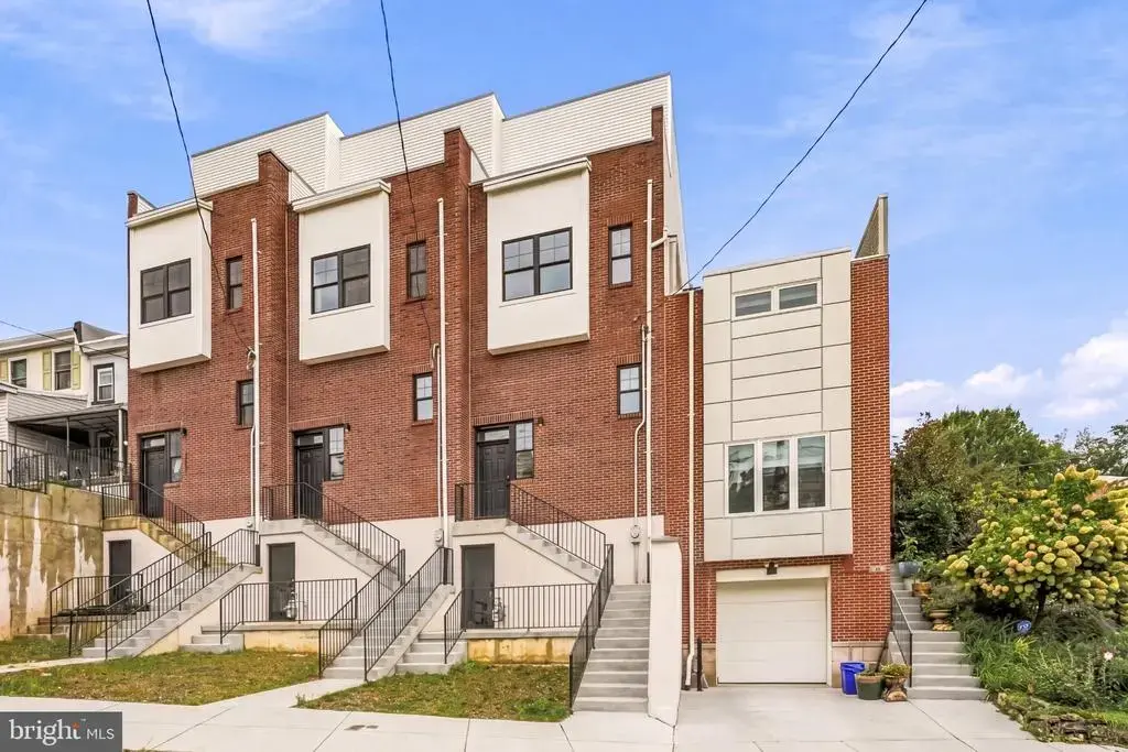 305 Fountain St, PHILADELPHIA