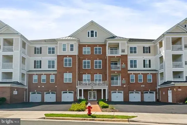 44589 York Crest Ter #405, Ashburn
