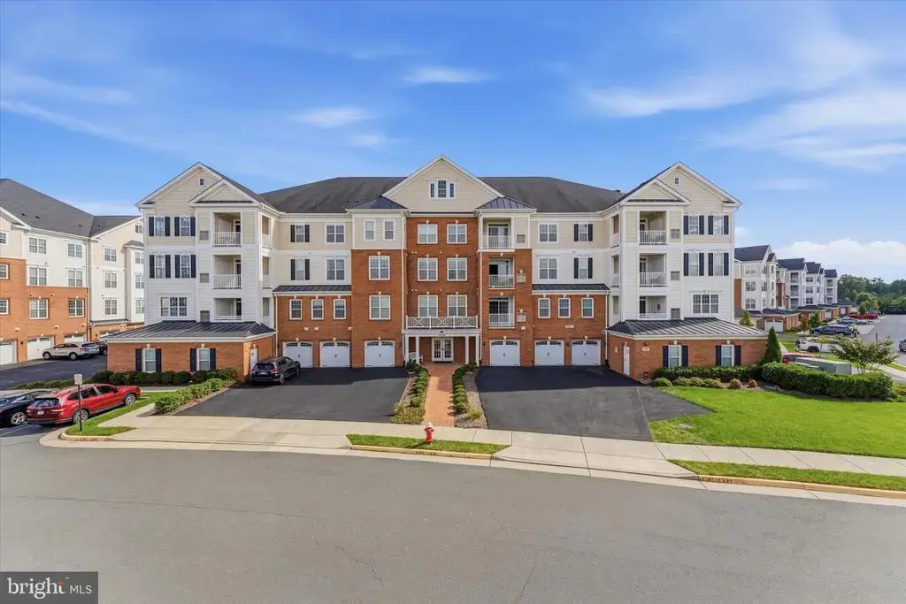 44589 York Crest Ter #405, ASHBURN