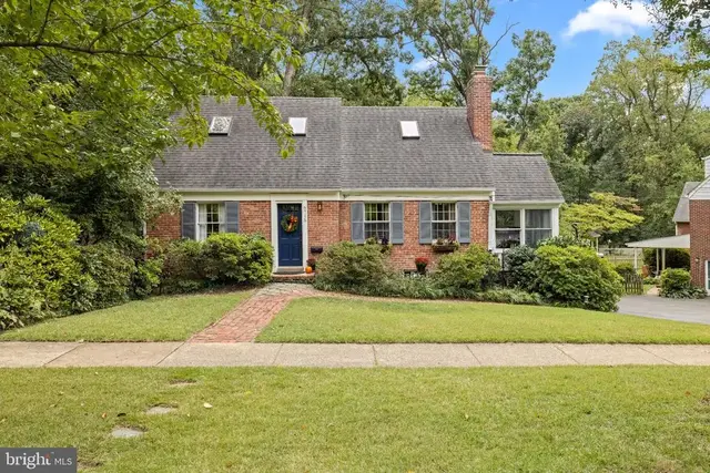 6715 Queens Chapel Rd, University Park