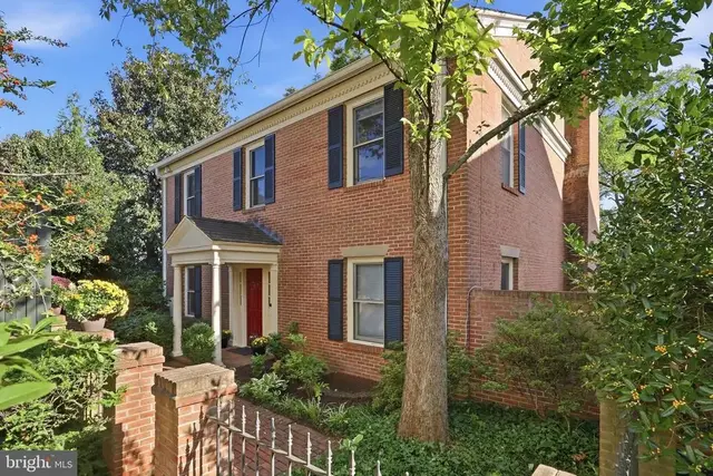 1617 Nw 31st St Nw, Washington