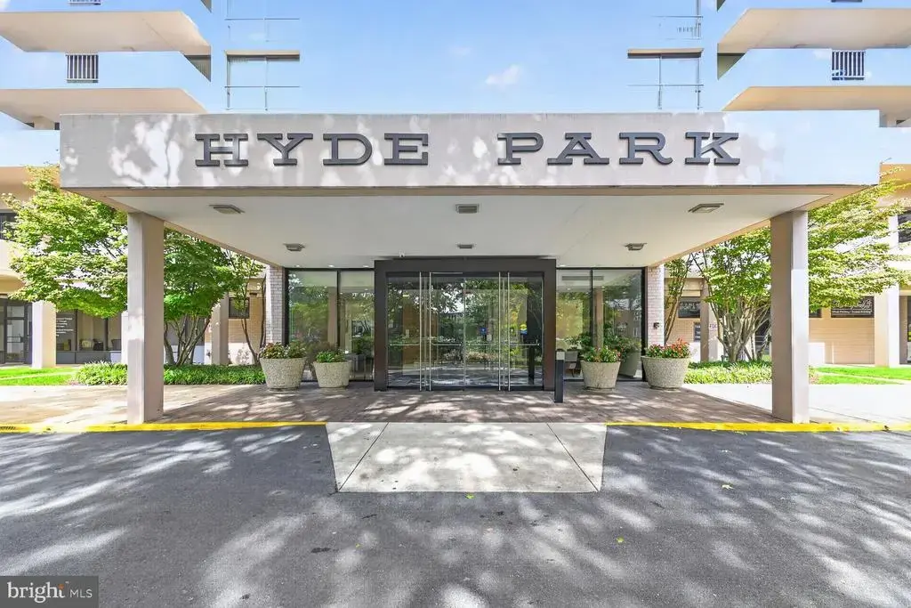 4141 N North Henderson Rd #311, ARLINGTON