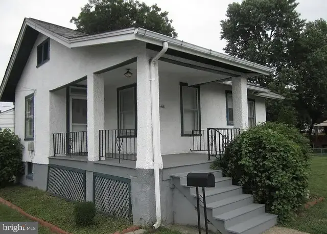 408 Charles Rd, Linthicum