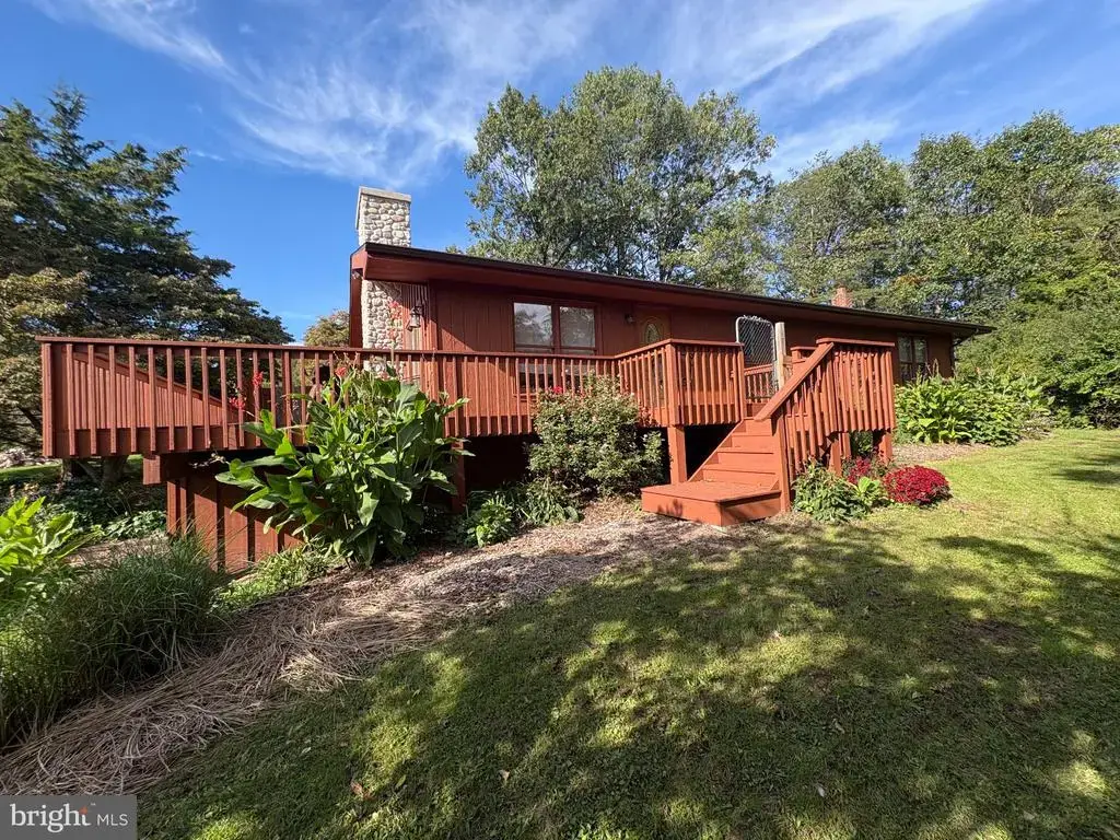 218 Golf Course Rd, MOHNTON