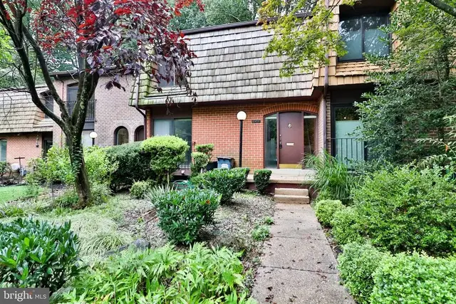 10811 Deborah Dr, Potomac
