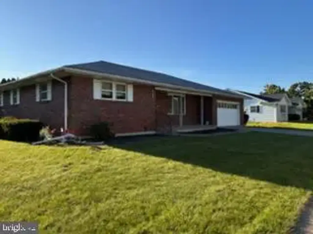 2433 High Point Dr, BETHLEHEM