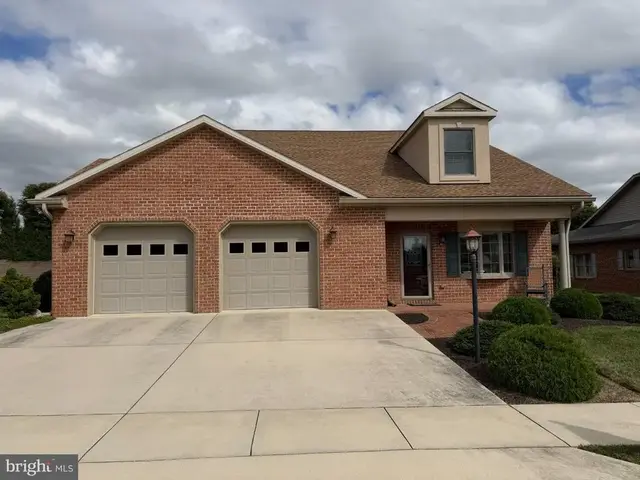 13254 Onyx Dr, Hagerstown