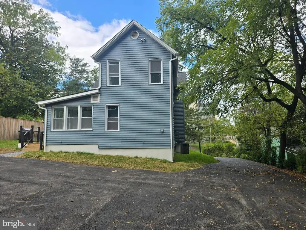 7725 York Rd, TOWSON